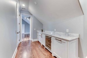 custom bathroom cabinets