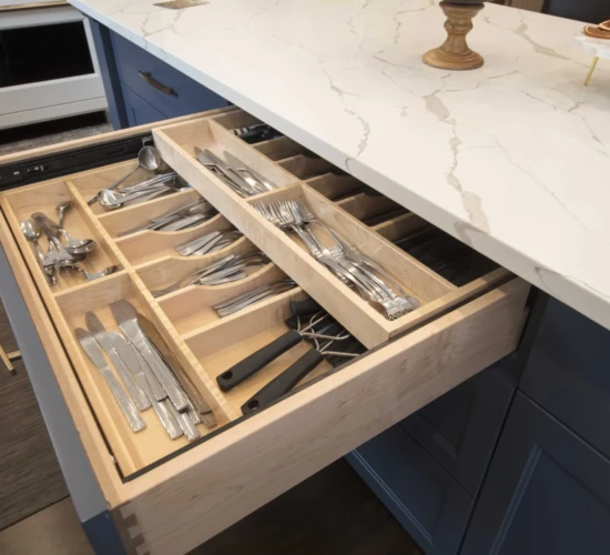 Mass Image Compressor Compressed this image. https://sourceforge.net/projects/icompress/ with Quality:50 Versatile Maple