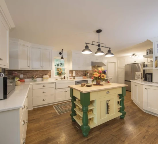 Mass Image Compressor Compressed this image. https://sourceforge.net/projects/icompress/ with Quality:65 Vibrant Farmhouse Kitchen